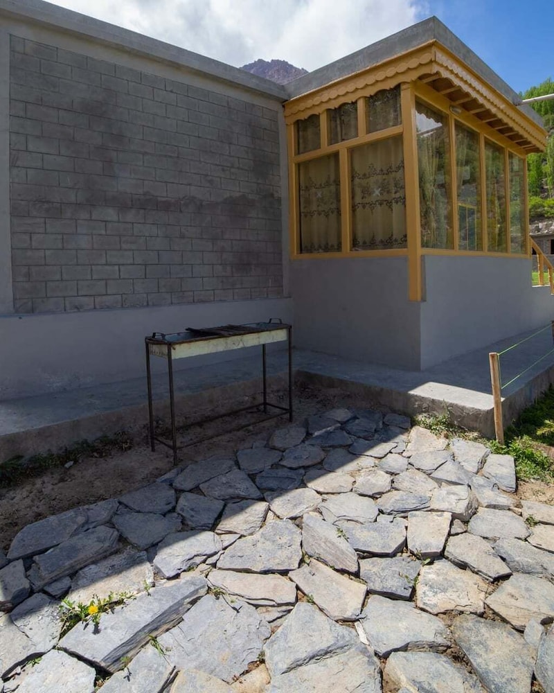 Gulbast House