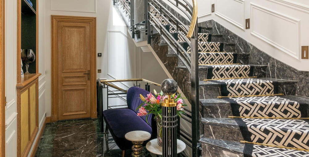 HIGHSTAY - Luxury Serviced Villa - Poincaré