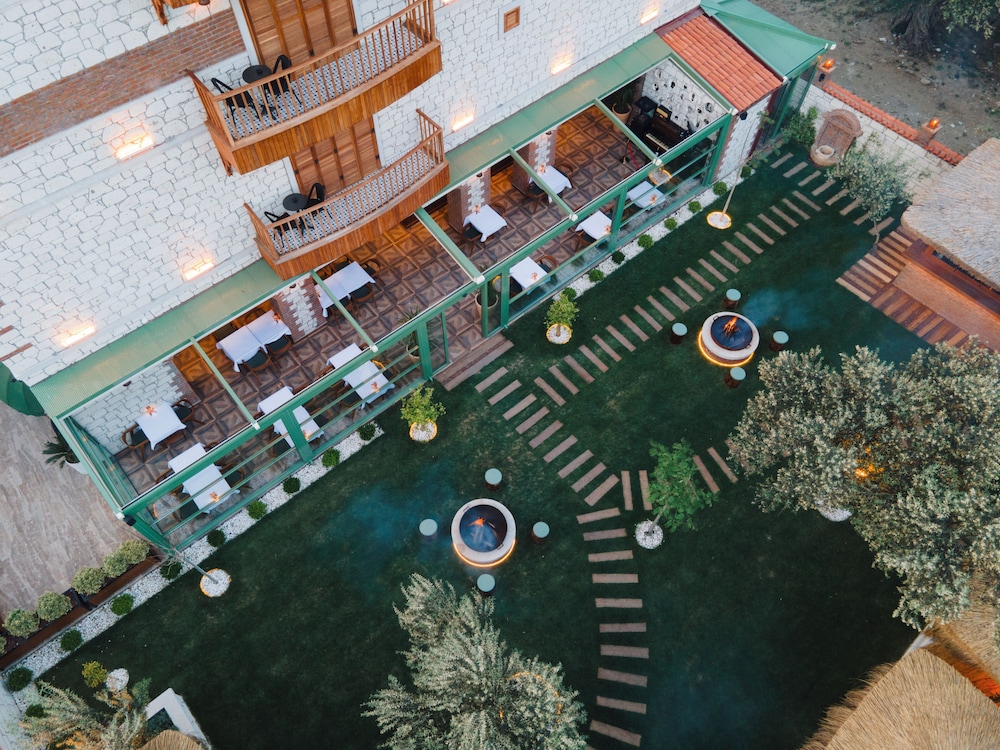 ACC Olives Hotel & Restaurant
