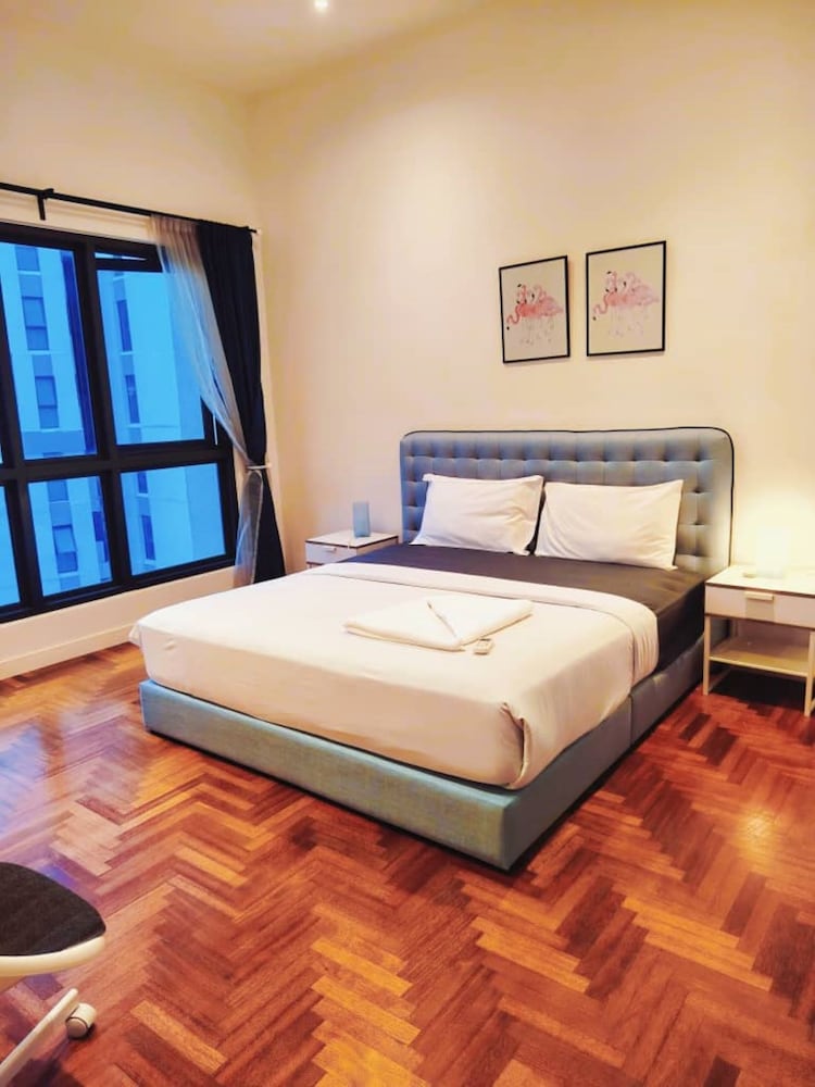The Mews KLCC By Service Apartment