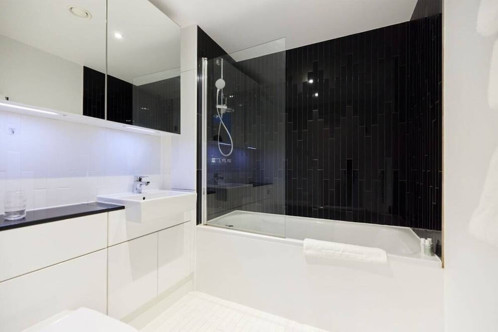 The Elephant and Castle Hideout - Cozy 1bdr Flat With Balcony