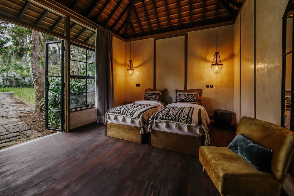 Bedulu Cliff Estate Ubud - Wood Side view 4