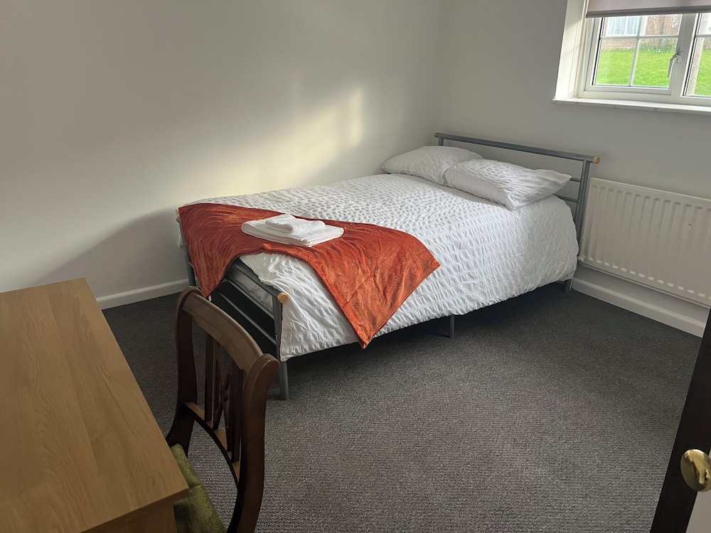 The Coral Guest House Winchester