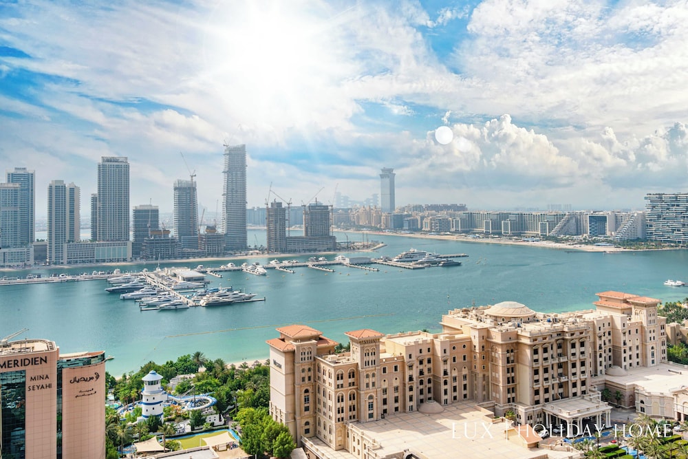 LUX - Marina Ocean View Suite 1
