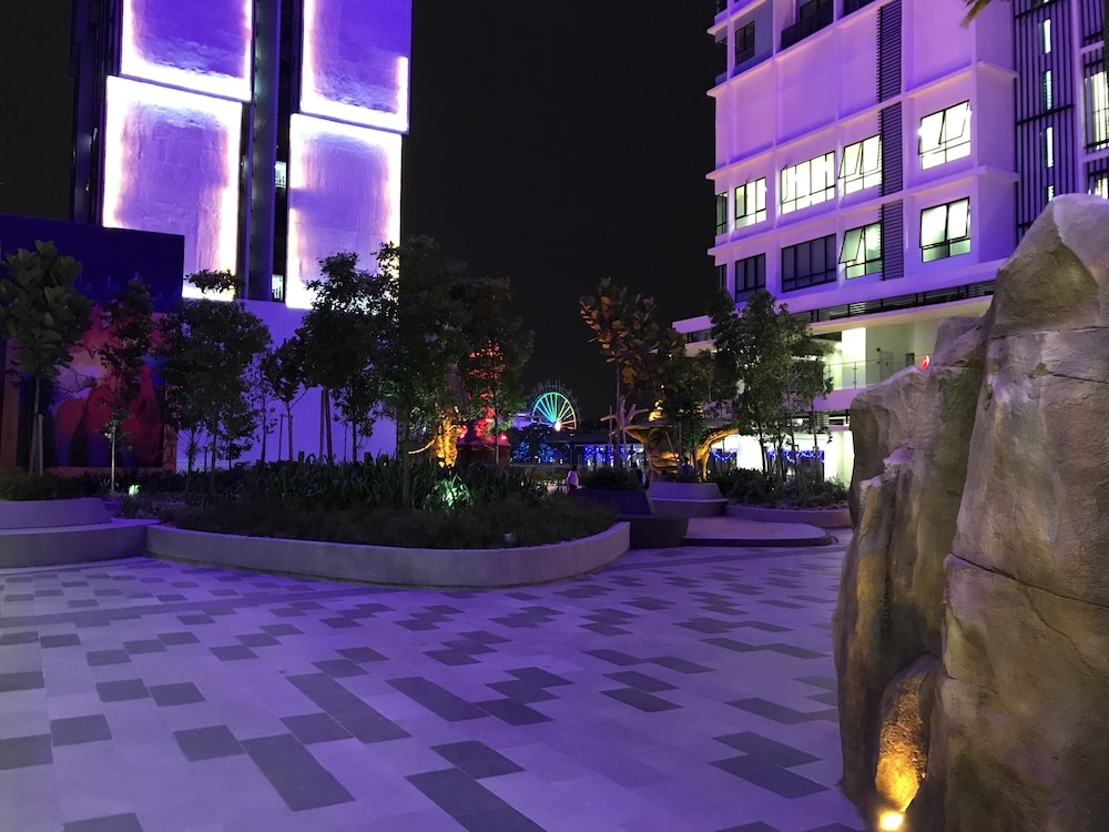 I-City I-Soho Chamey Homestay Condo