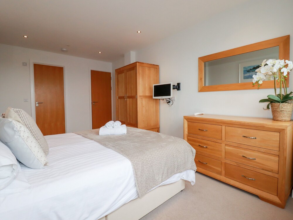 Fistral Pearl