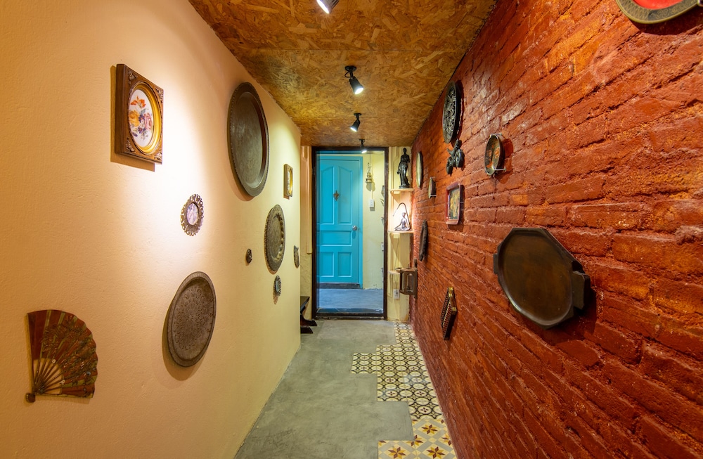 Ancient Saigon House BenThanh Center