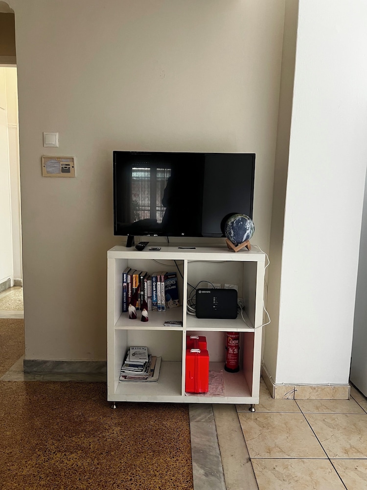 Pnyka Apartment 2