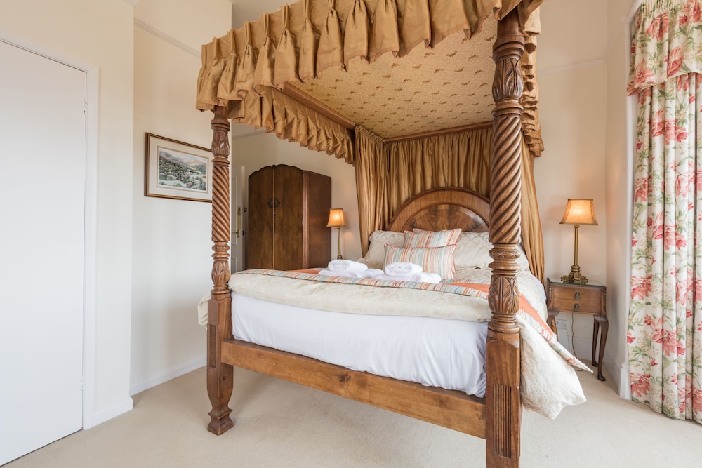 Blenheim Lodge