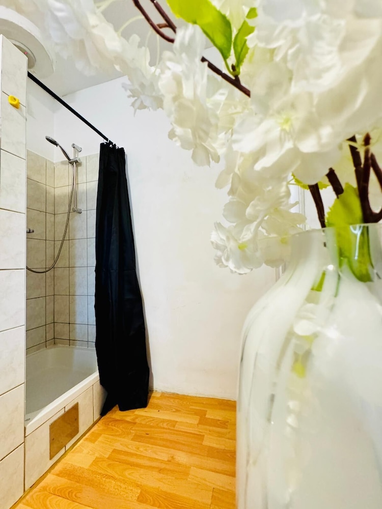 Bright 1BR Apartment Near Augarten