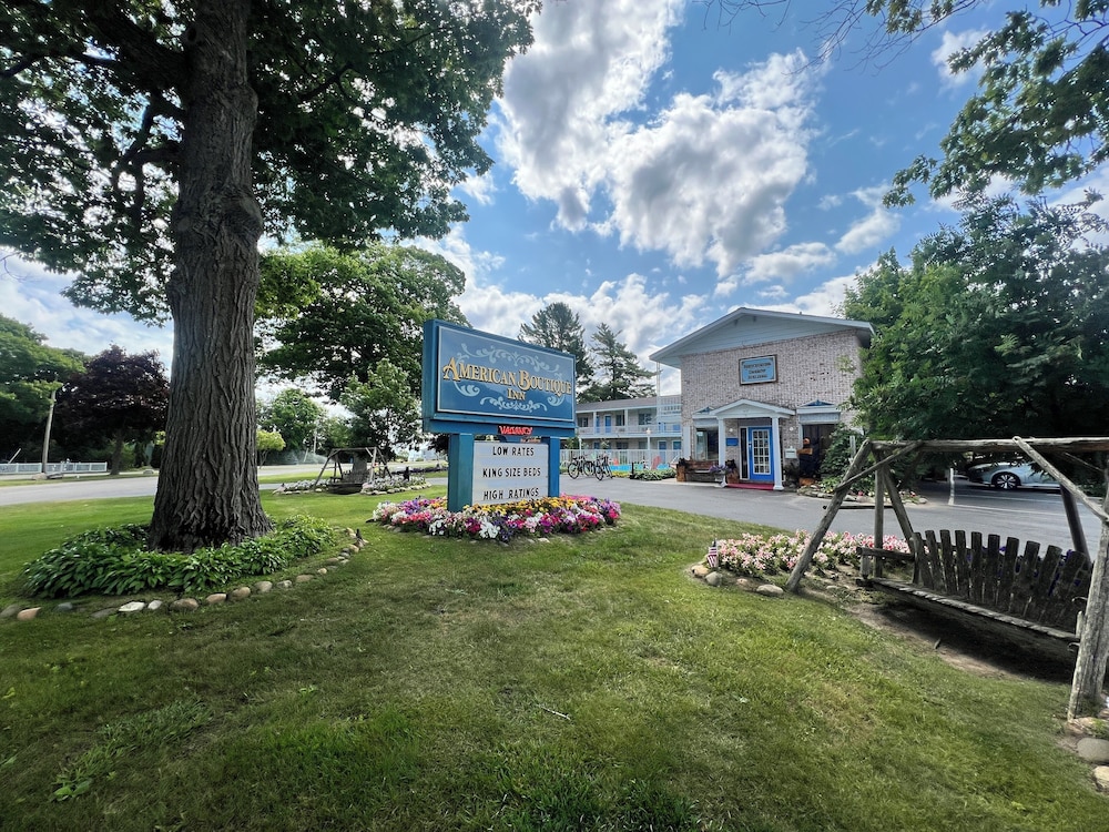 Hotel American Boutique Inn - Lakeview - Image 1