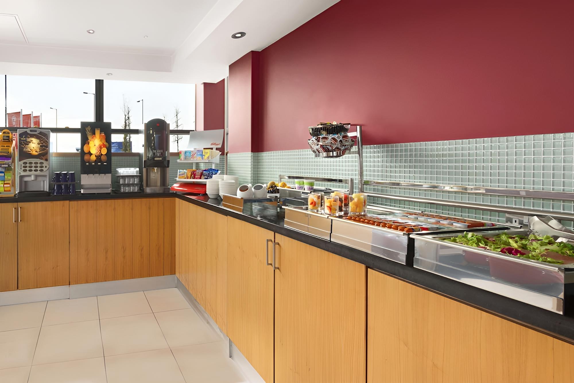 Ramada Encore by Wyndham Doncaster Airport view 3