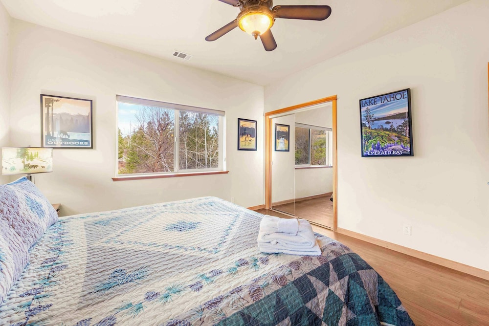 Lookout Point Retreat for 6