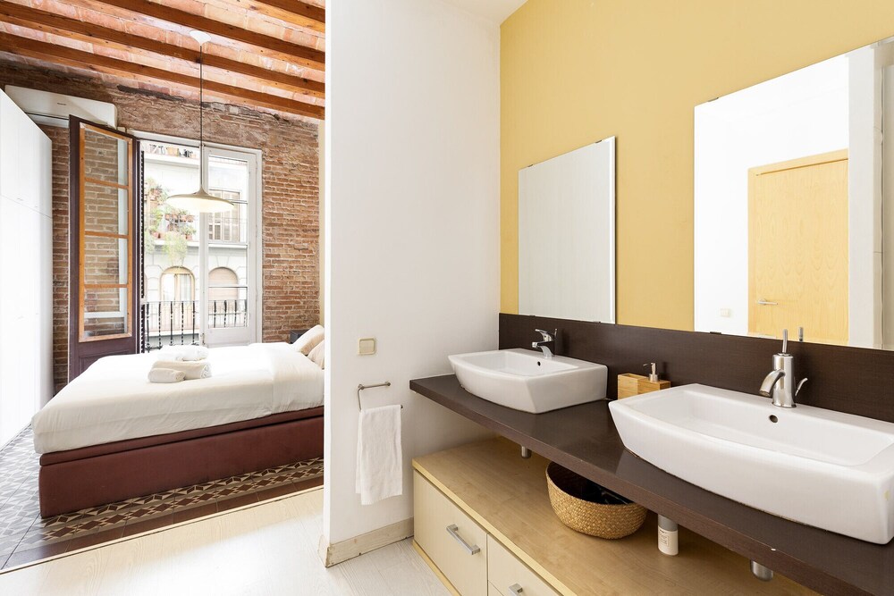 Moianes Apartment by Olala Homes