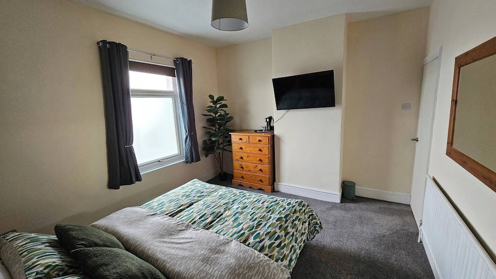 Charming 3-bedroom Home in Doncaster, Perfect for Family, Friends & Contractors
