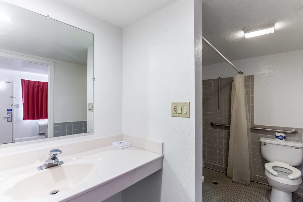 Motel 6 Pensacola, FL - Airport West
