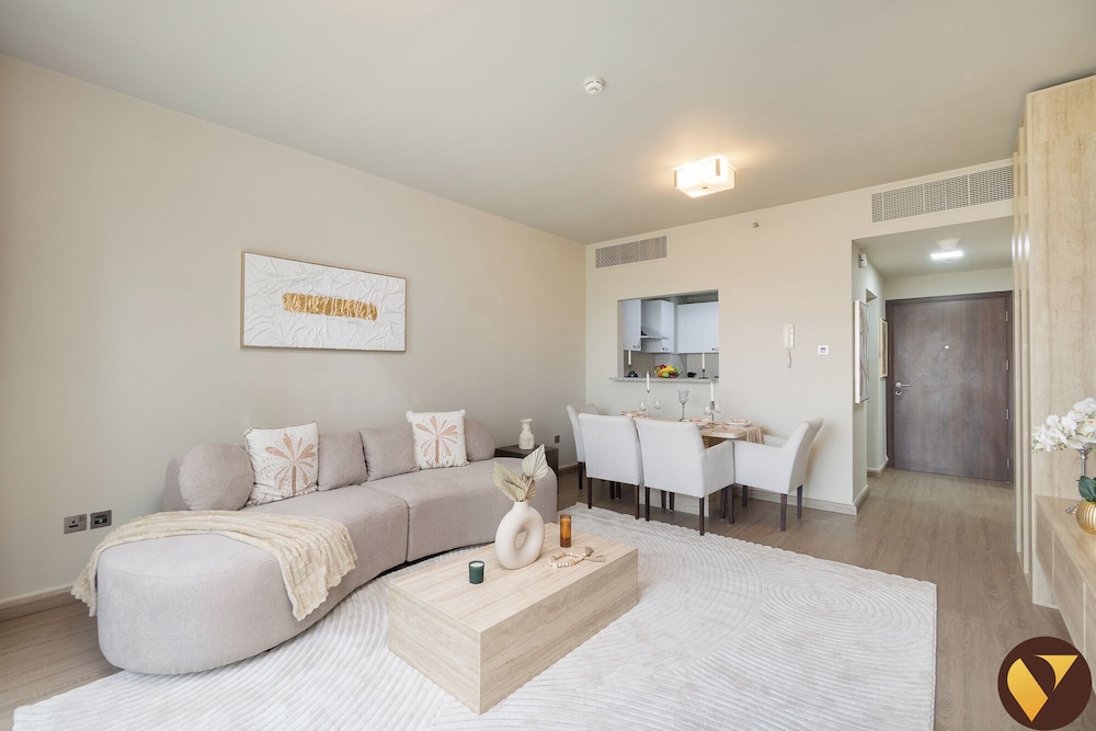 Stylish Peaceful in JVC full Amenities