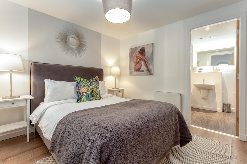 Executive 7 Apartments