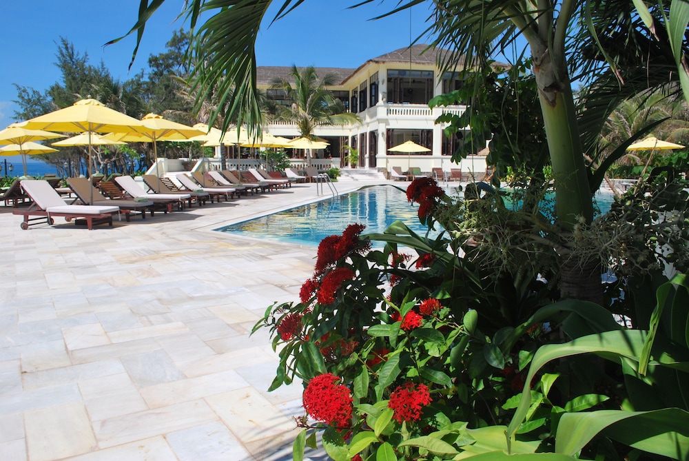 Allezboo Beach Resort & Spa