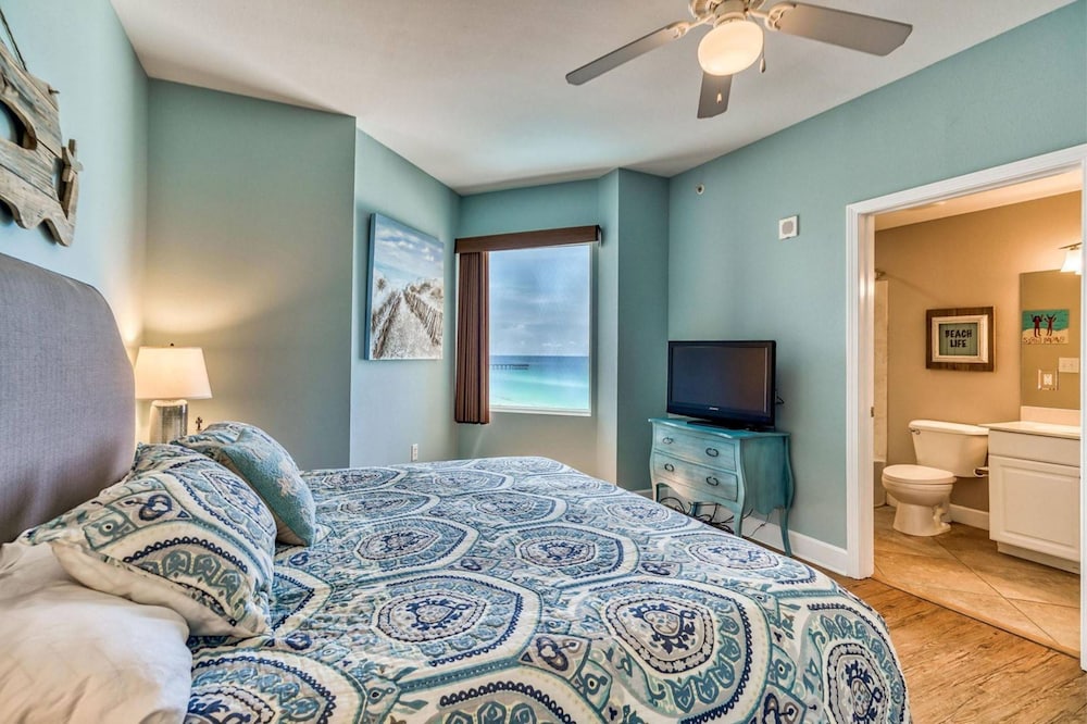 Sea Turtle Retreat! 3BR Beachfront Condo With Stunning Gulf Views Sleeps 8