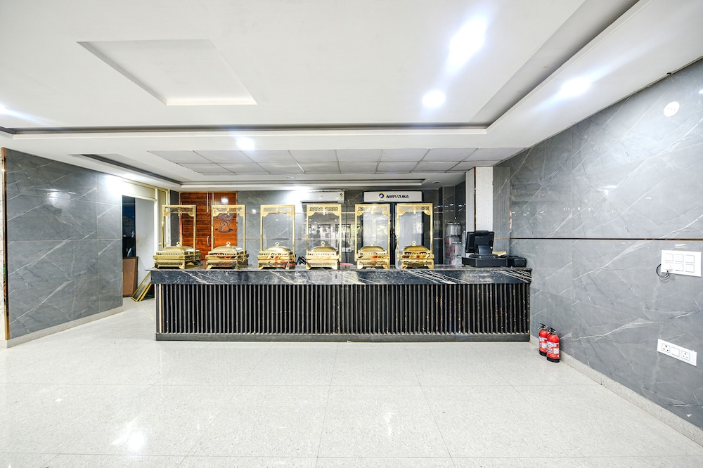 Fabhotel Radiant Blu
