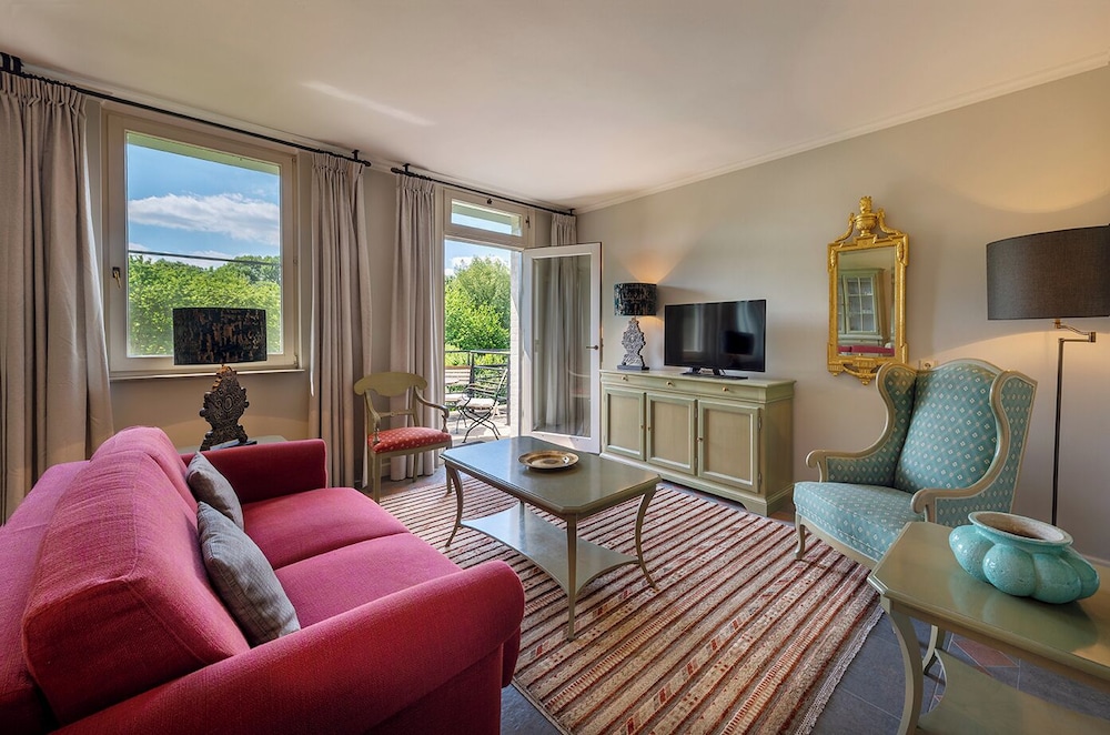 Corneli Residences Château St. Gerlach