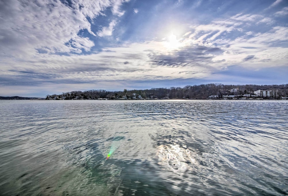 Lake of the Ozarks Vacation Rental: Boat Dock/slip
