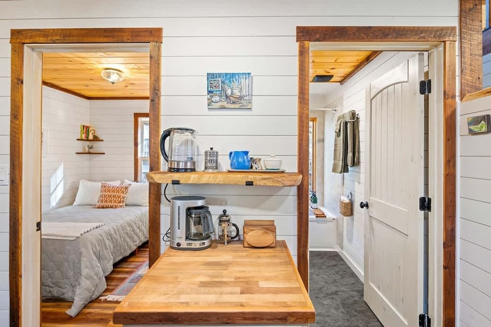 Blue Ridge Beech Cabin