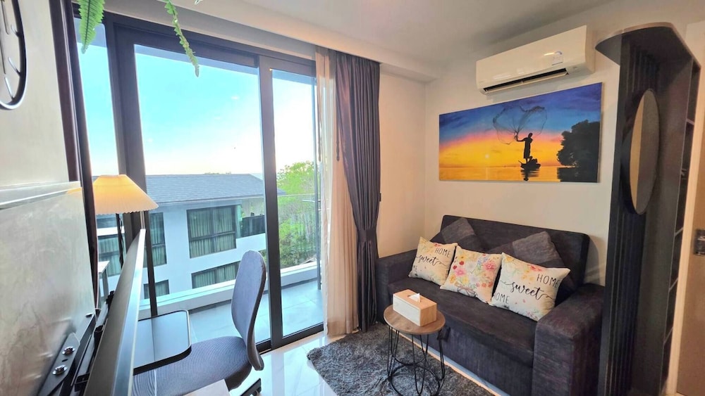 Room-a302 - 1 Bdr Condo With Sea View, A