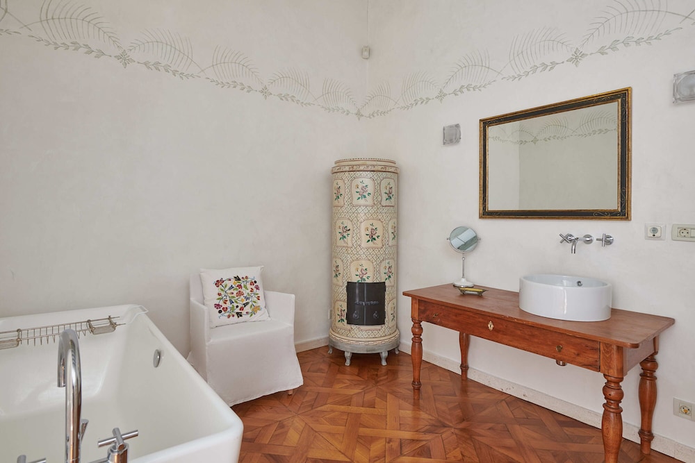 LUXURY VILLA 44