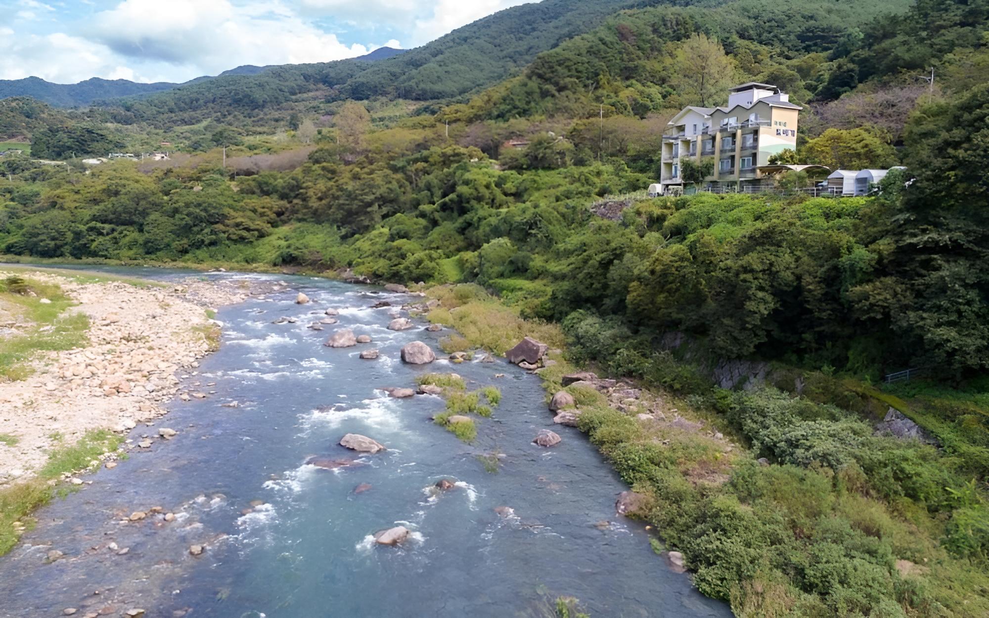 Hadong Jiri Palbegae Pension view 4