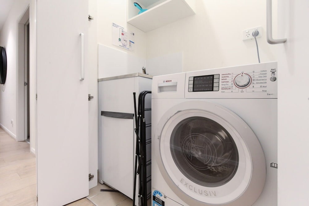 Gorgeous 2-bed Apartment By Shops