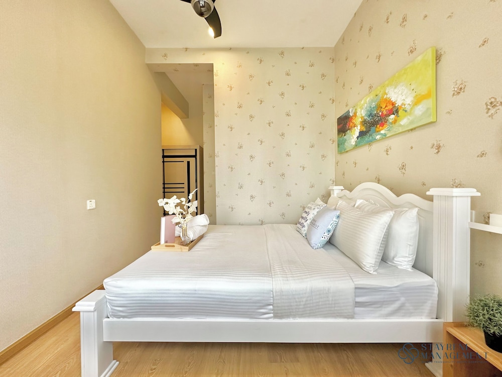 Country Garden Danga Bay Sea View Homestay by Stayrene