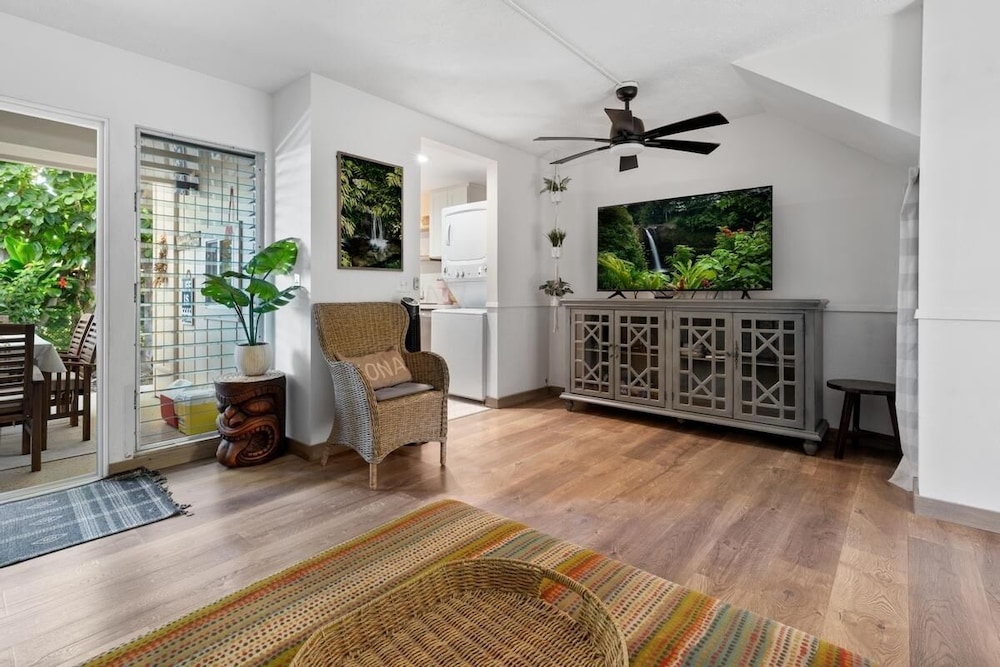 Big Island Keauhou Surf & Racquet 20 2 Bedroom Condo