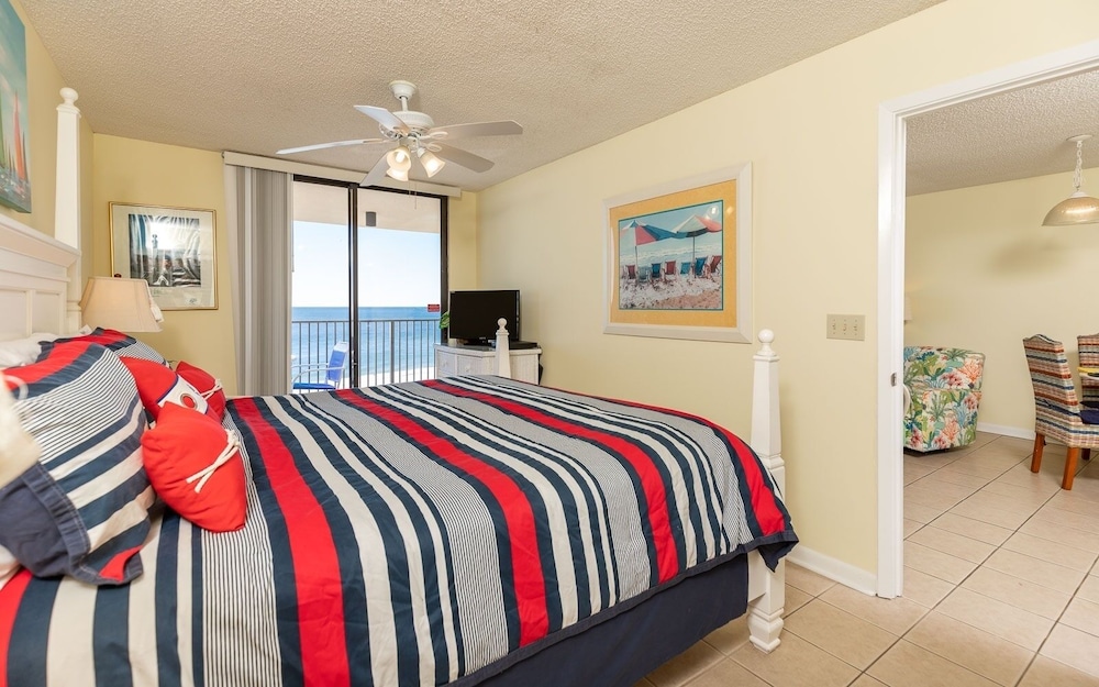 Phoenix Iv 4064 2 Bedroom Condo