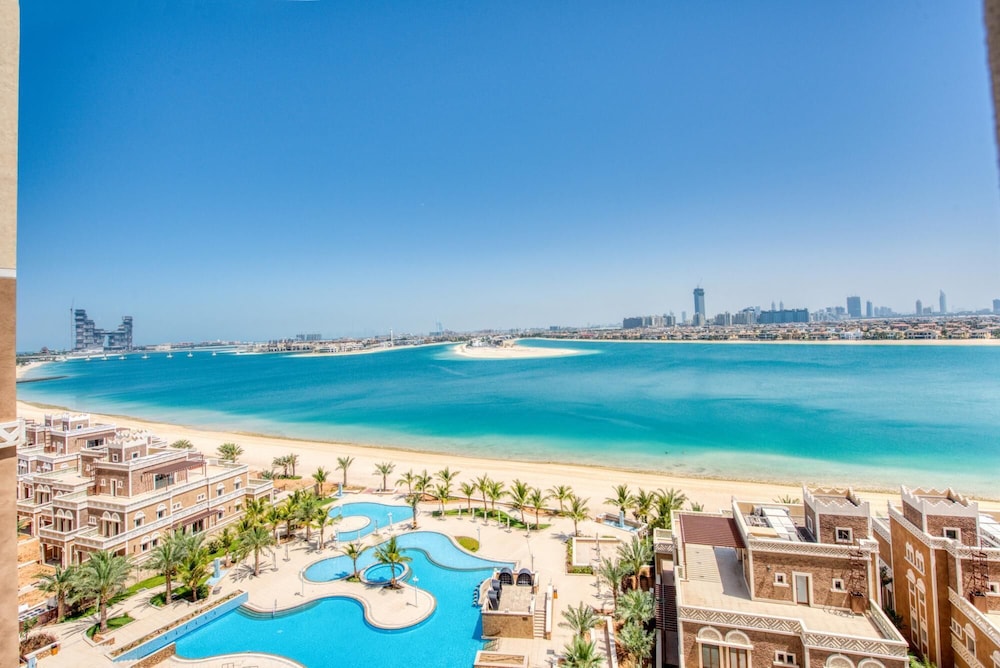 Luxury Palm Apartment With Beach Sea View