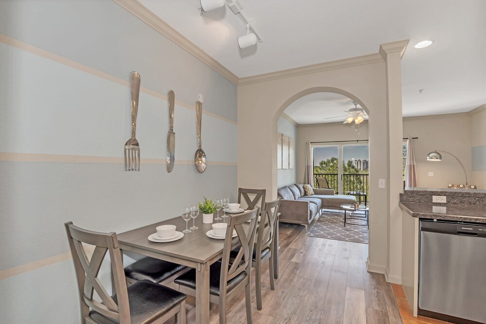 3BR Condo - Hot Tub Games Pool - Near Disney