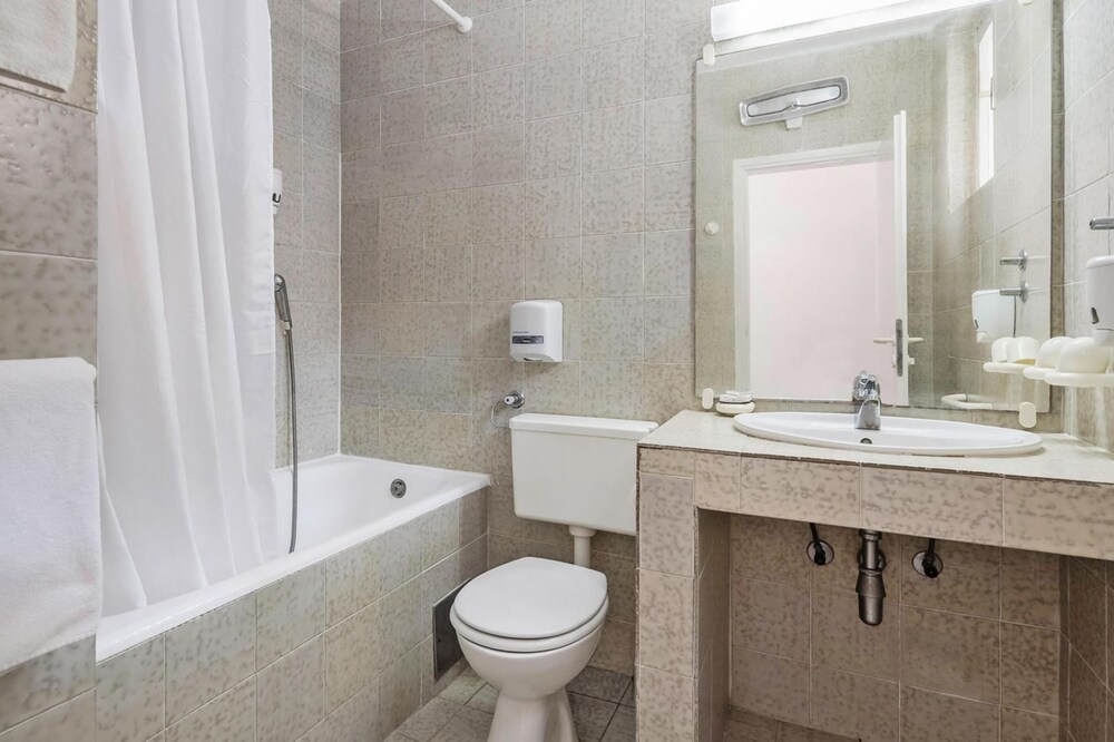 Beautiful Apartments in Jelsa, With Pool