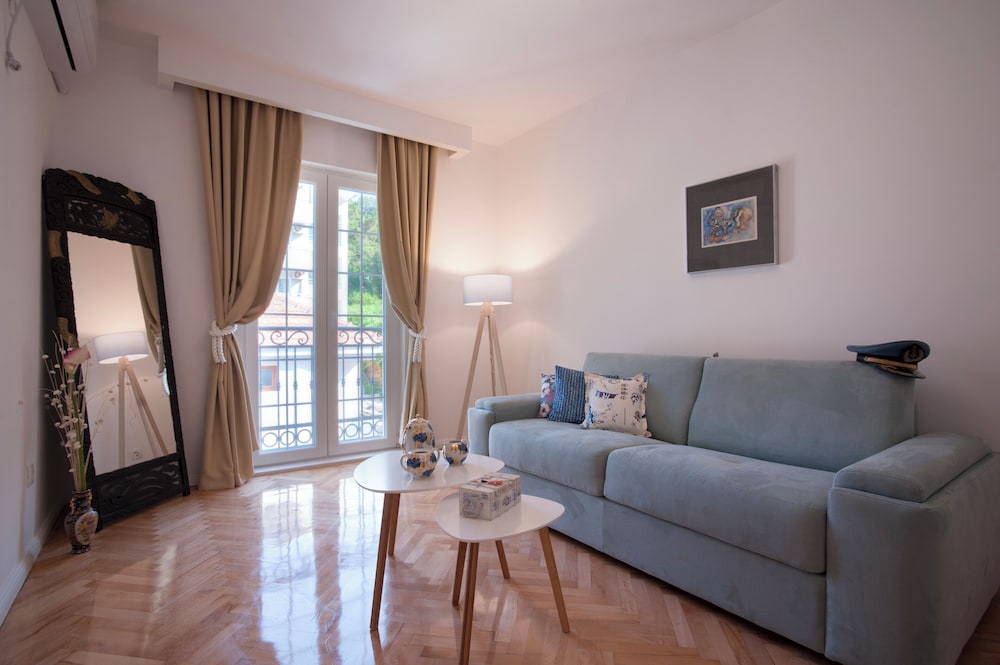 Captain's Villa