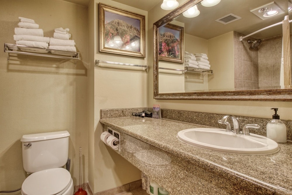 The Grand Lodge by Traverse Hospitality (No Resort Fees)