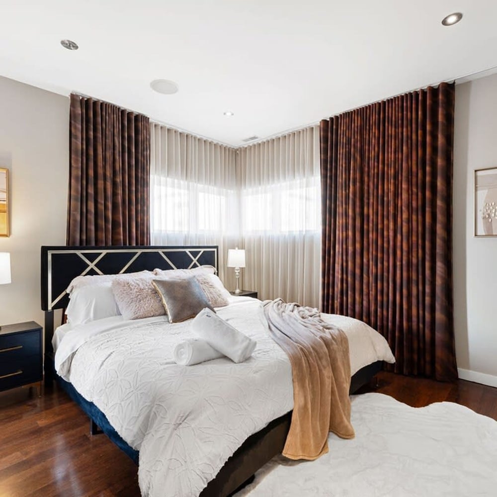 5BR 5BA Architectural Estate-theatre Gym Rooftop
