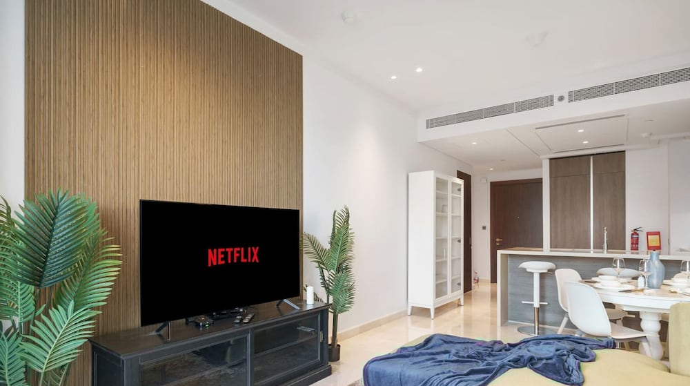 High Floor Lux 2BR nr Top Golf Dubai Marina JLT