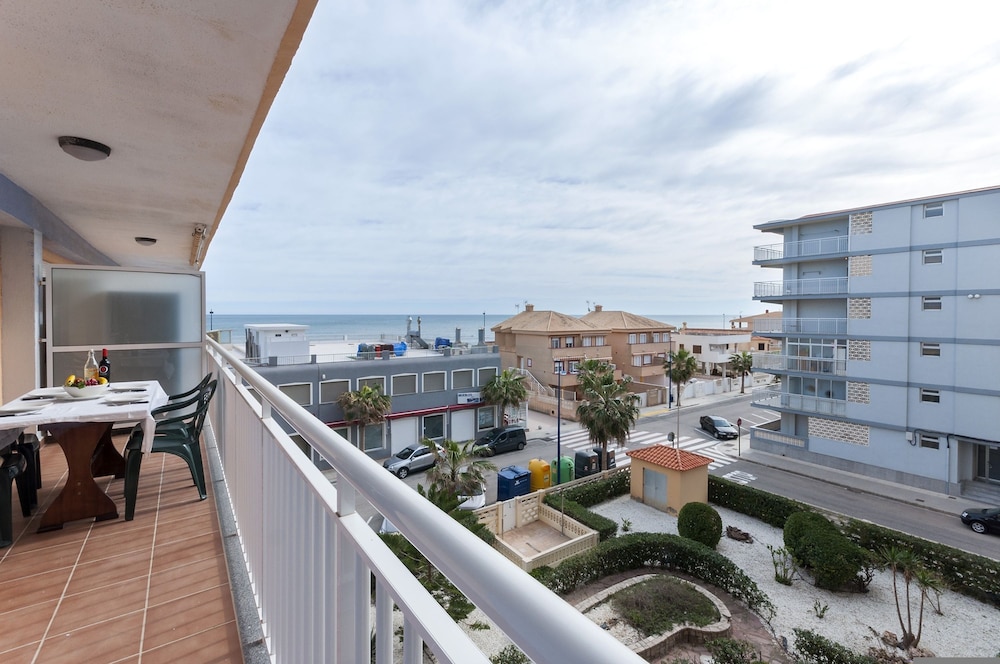 Amanecer Marenys in Miramar