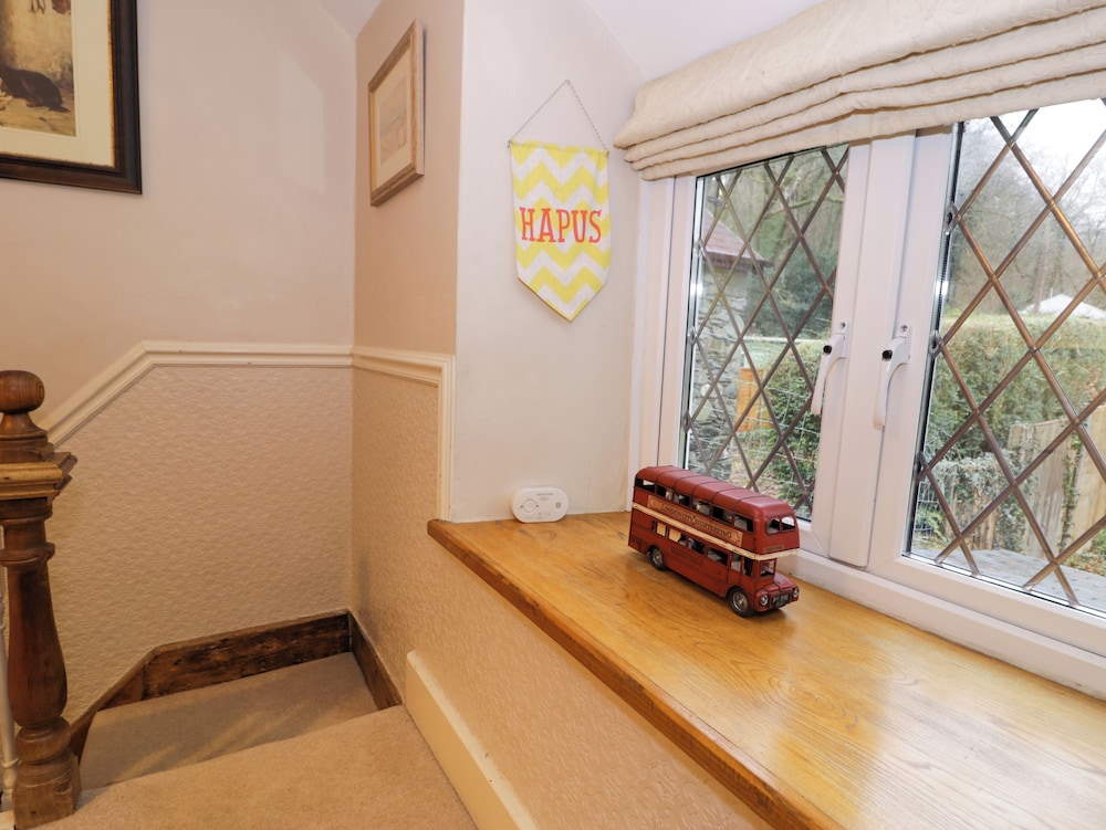 Glandwr Cottage