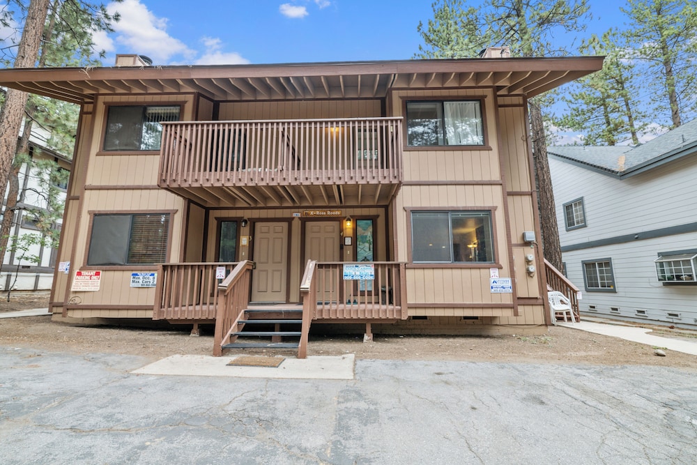 Summit X-ross Roads Condo