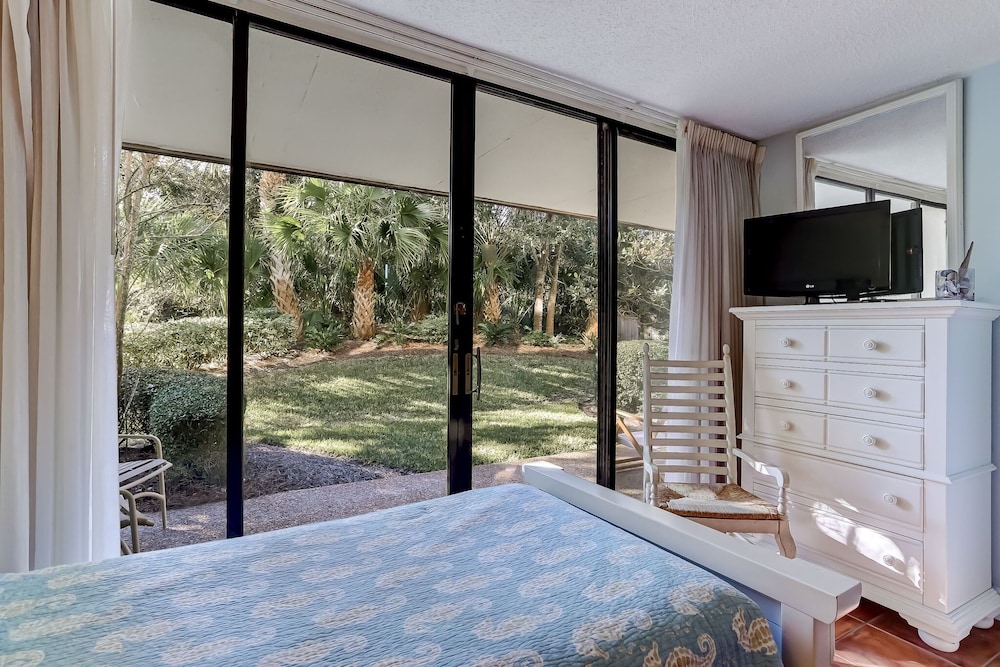 Omni Captains Court 1029 2 Bedroom Condo