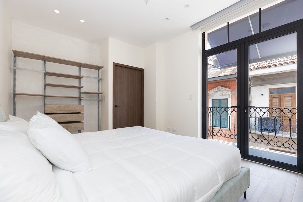 The Grand Penthouse by Acomodo Casco Viejo