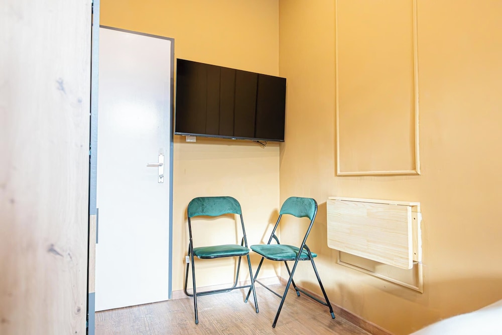 Group Friendly 4BR Near Westbahnhof