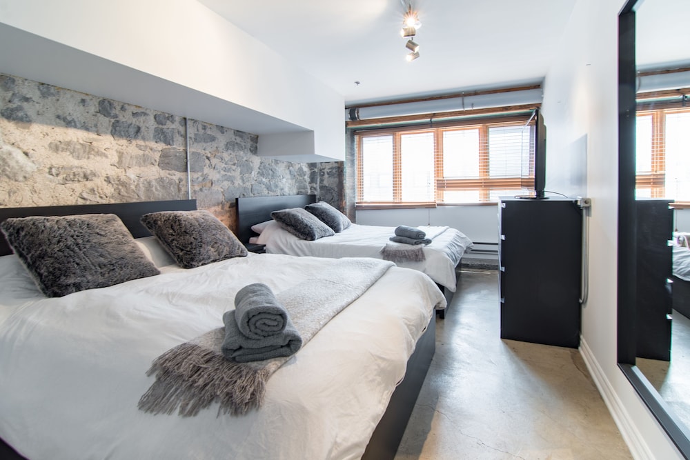 1821 Industrial Loft in Old Port by Nuage - Image 2