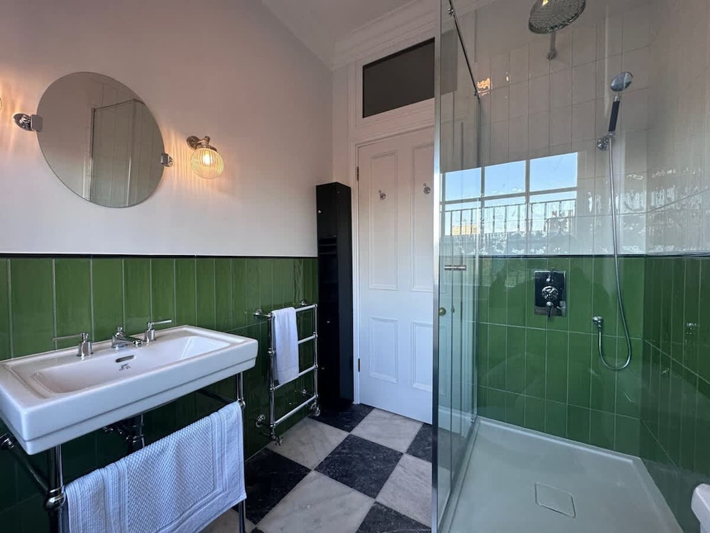 Melody Apartament in Greater London